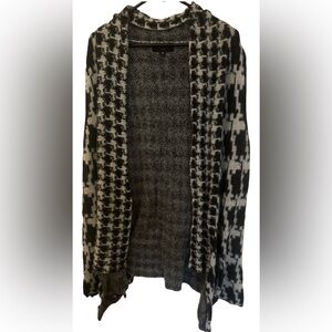 Joseph A Sleeveless Open Front Cardigan 1X